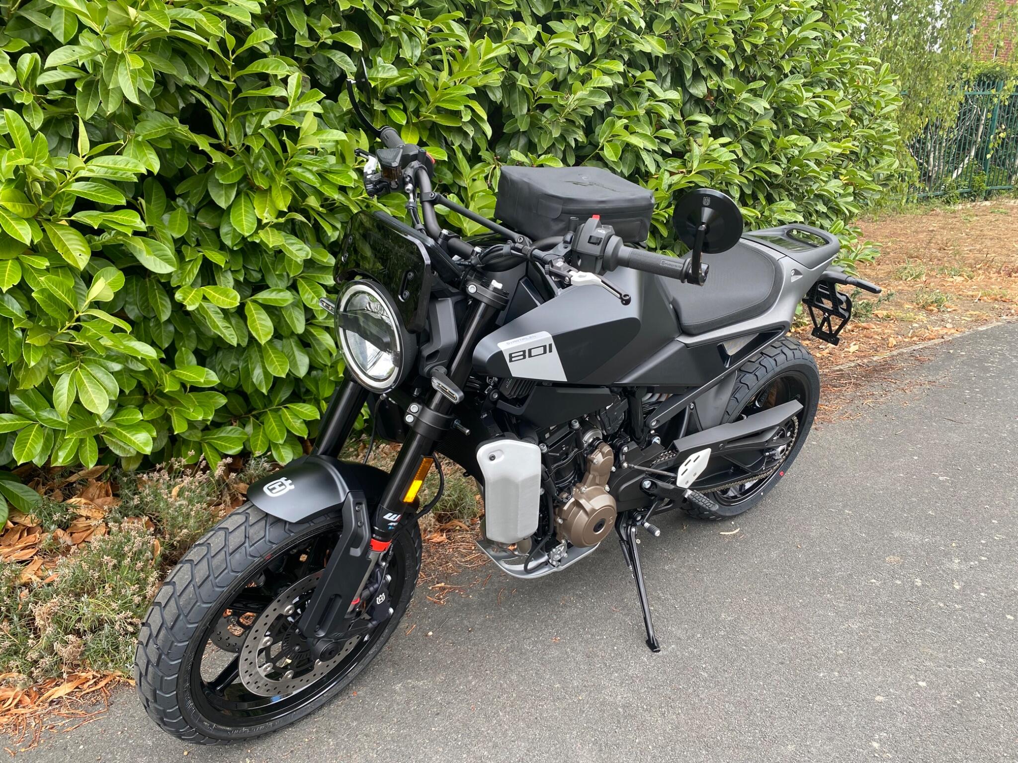 Husqvarna Svartpilen 801